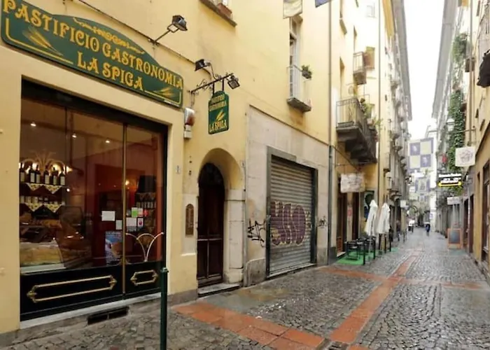 Elegante Appartamento Nel Cuore Di Torino